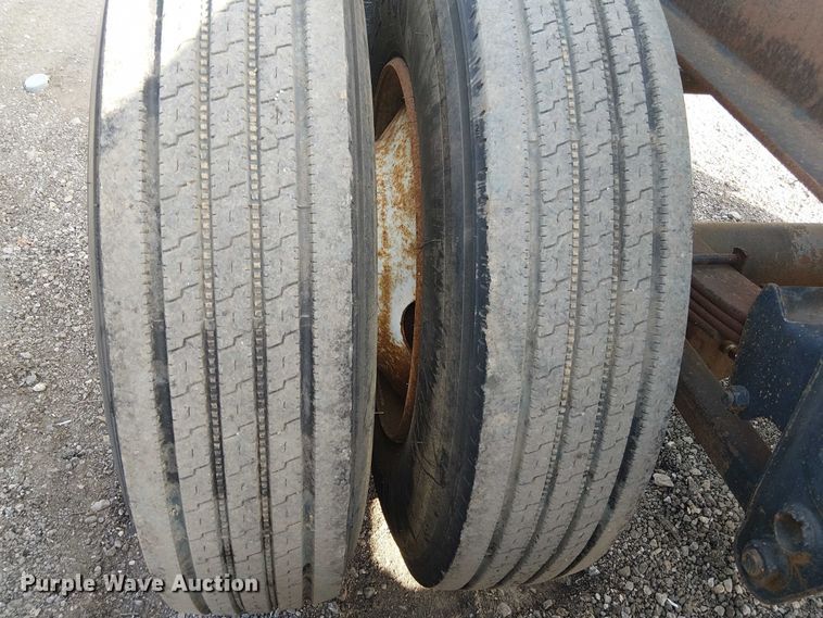 image for item NU9788 1999 Nabors Trailer Inc. log trailer