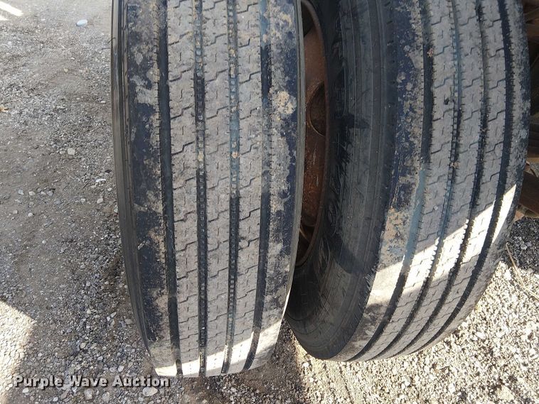 image for item NU9788 1999 Nabors Trailer Inc. log trailer