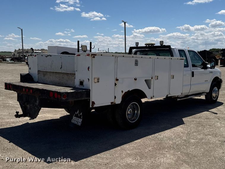 image for item OE9554 2005 Ford F350 Super Duty XL Ext. Cab utility bed pickup truck