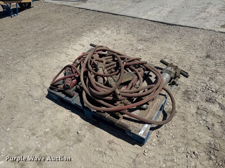 image for item OE9555 Approximately 10 air hammers