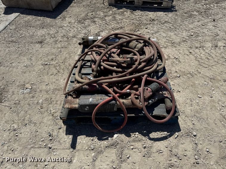 image for item OE9555 Approximately 10 air hammers