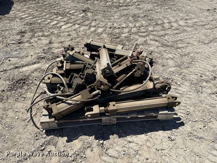 image for item OE9556 Hydraulic cylinders