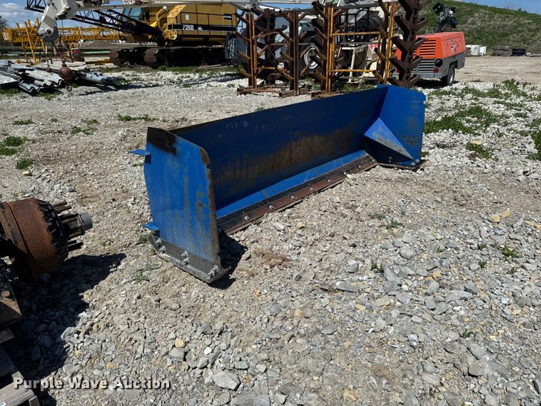 image for item OE9557 Skid steer snow pusher
