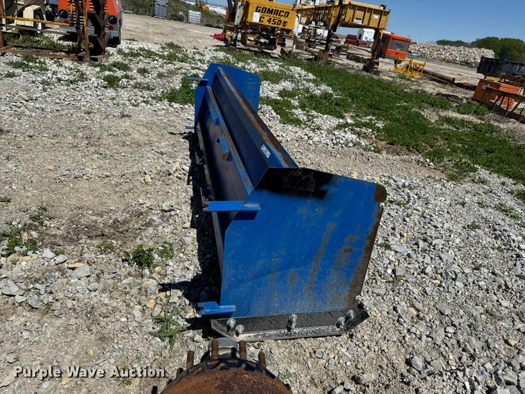 image for item OE9557 Skid steer snow pusher