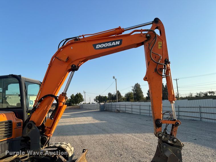 image for item YA1218 2021 Doosan DX85R-3 mini excavator