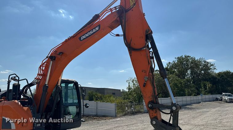 image for item YA1221 2021 Doosan DX140LCR-5 excavator