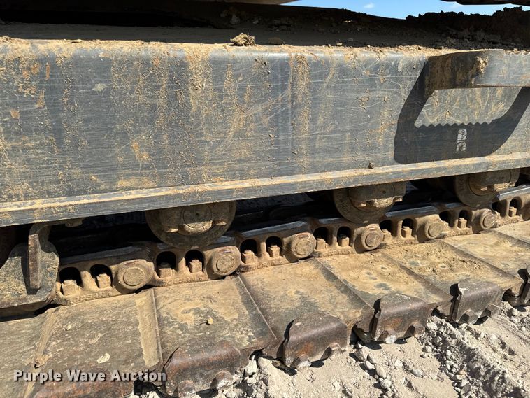 image for item YA1221 2021 Doosan DX140LCR-5 excavator