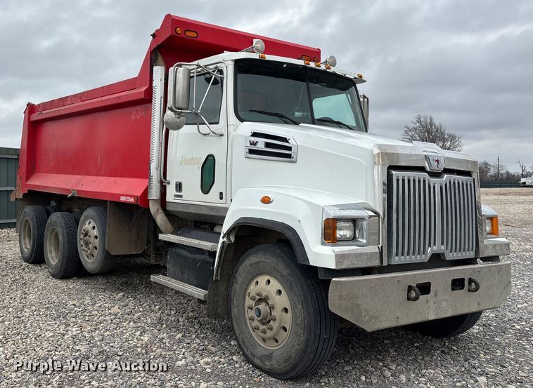 image for item YA1781 2016 Western Star 4700SF dump truck