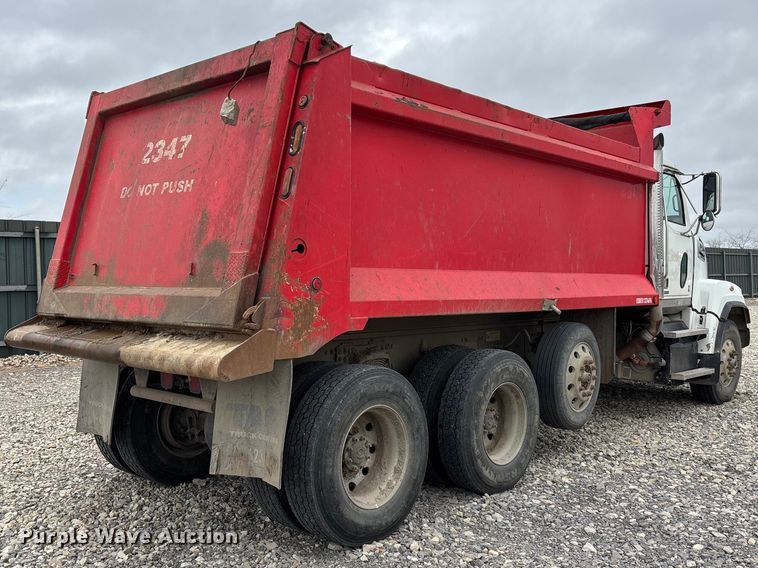 image for item YA1781 2016 Western Star 4700SF dump truck
