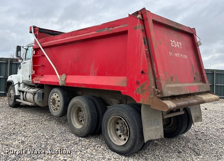 image for item YA1781 2016 Western Star 4700SF dump truck
