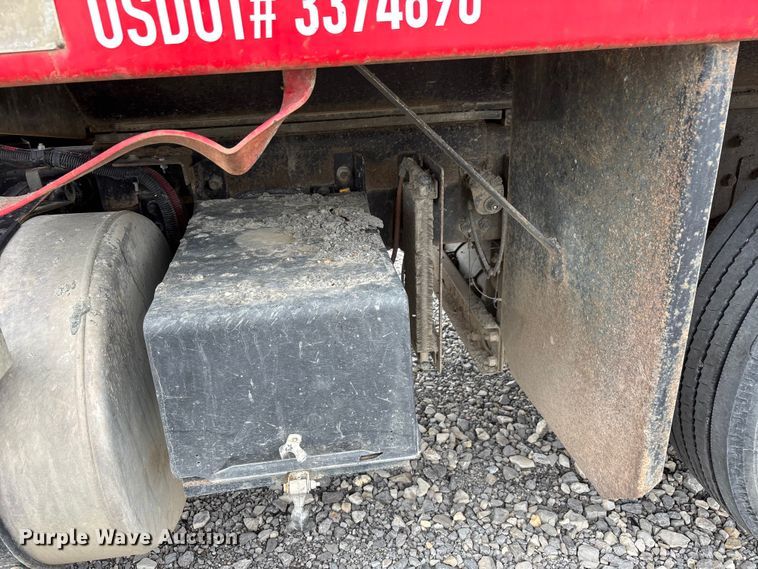 image for item YA1781 2016 Western Star 4700SF dump truck