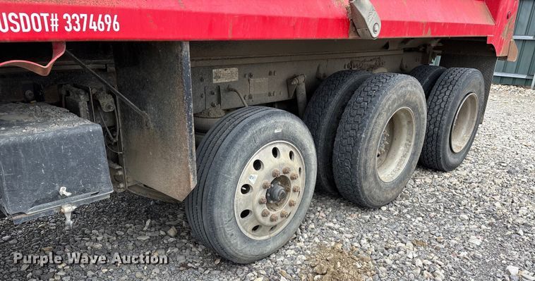 image for item YA1781 2016 Western Star 4700SF dump truck