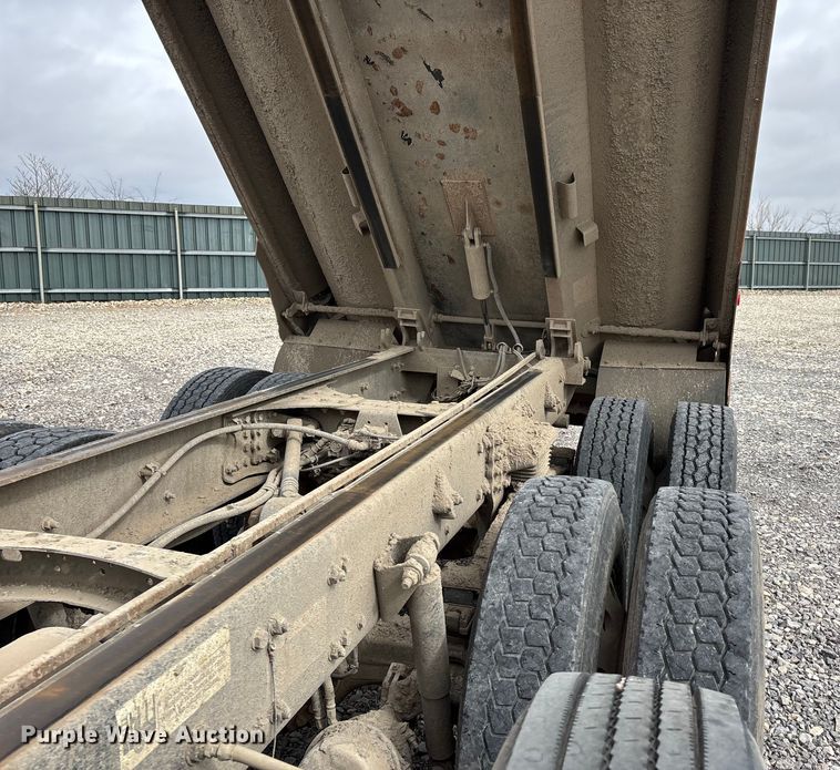 image for item YA1781 2016 Western Star 4700SF dump truck