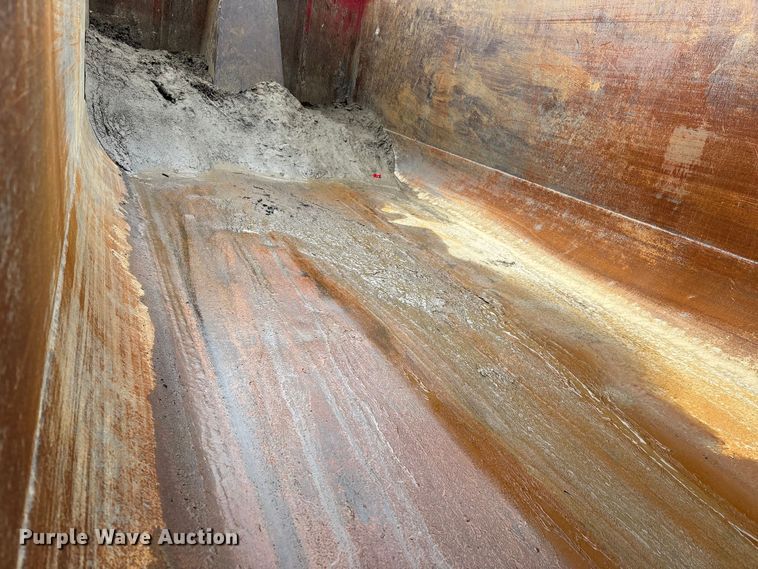 image for item YA1781 2016 Western Star 4700SF dump truck