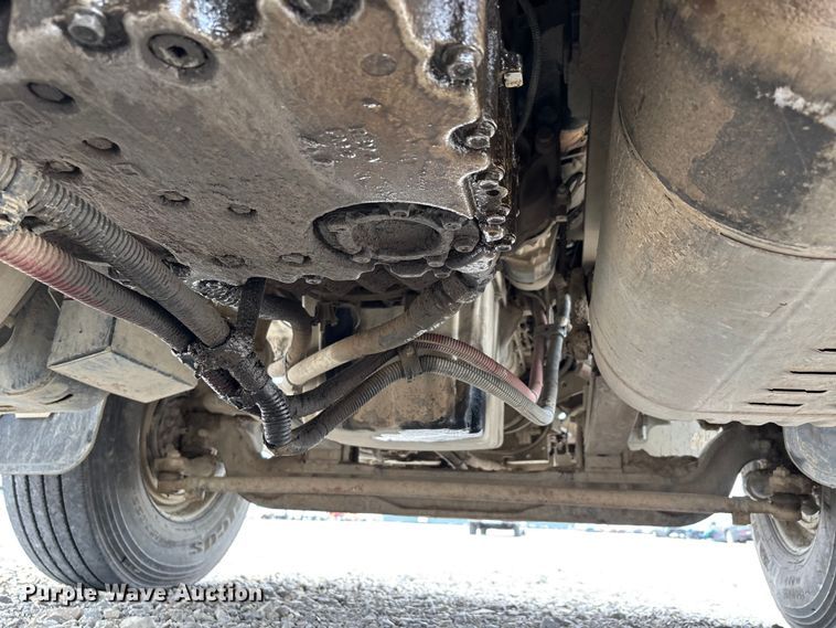 image for item YA1781 2016 Western Star 4700SF dump truck