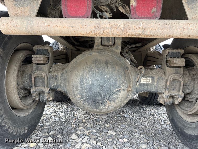 image for item YA1781 2016 Western Star 4700SF dump truck