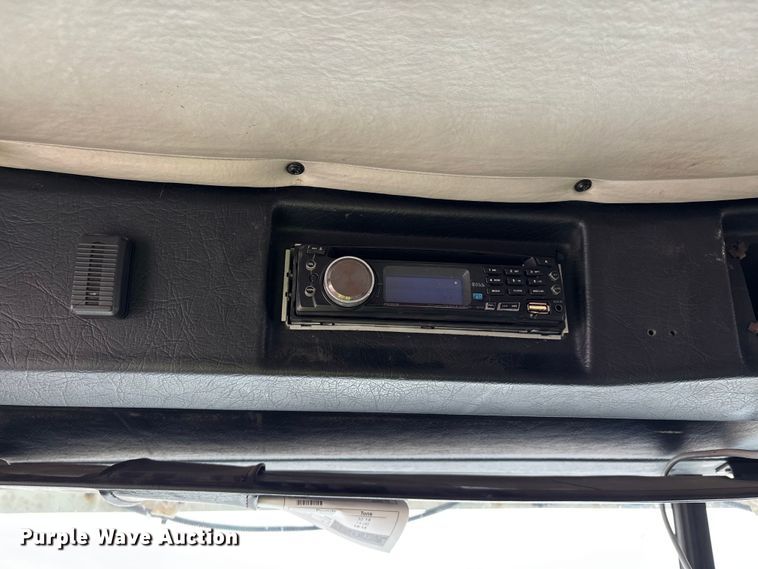 image for item YA1781 2016 Western Star 4700SF dump truck