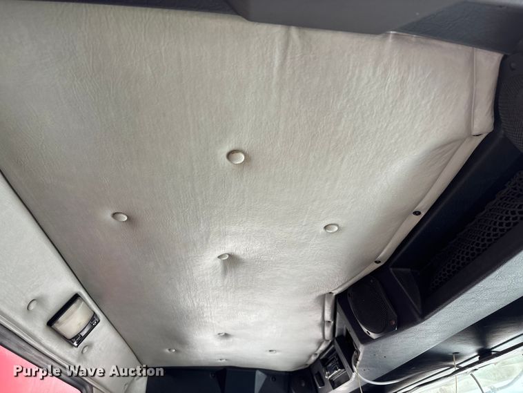 image for item YA1781 2016 Western Star 4700SF dump truck