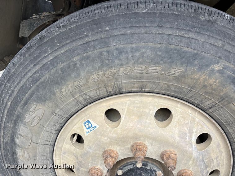 image for item YA1781 2016 Western Star 4700SF dump truck