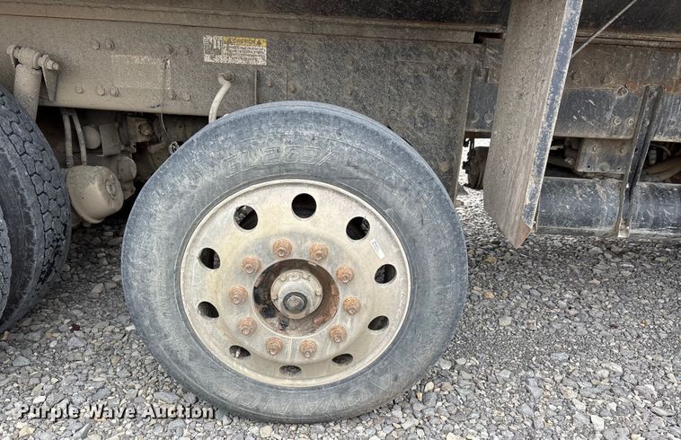 image for item YA1781 2016 Western Star 4700SF dump truck