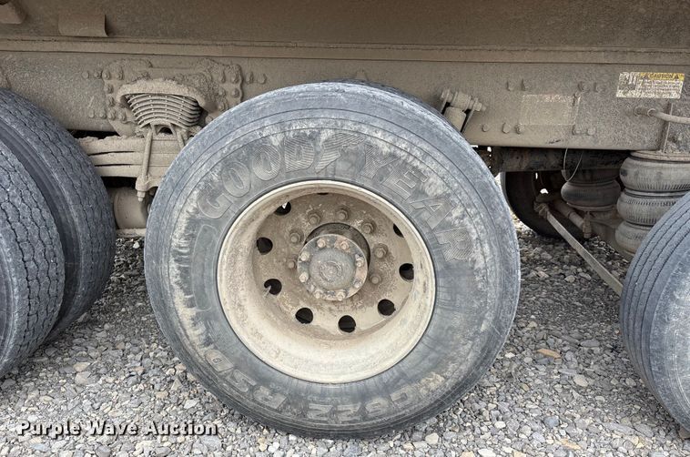 image for item YA1781 2016 Western Star 4700SF dump truck