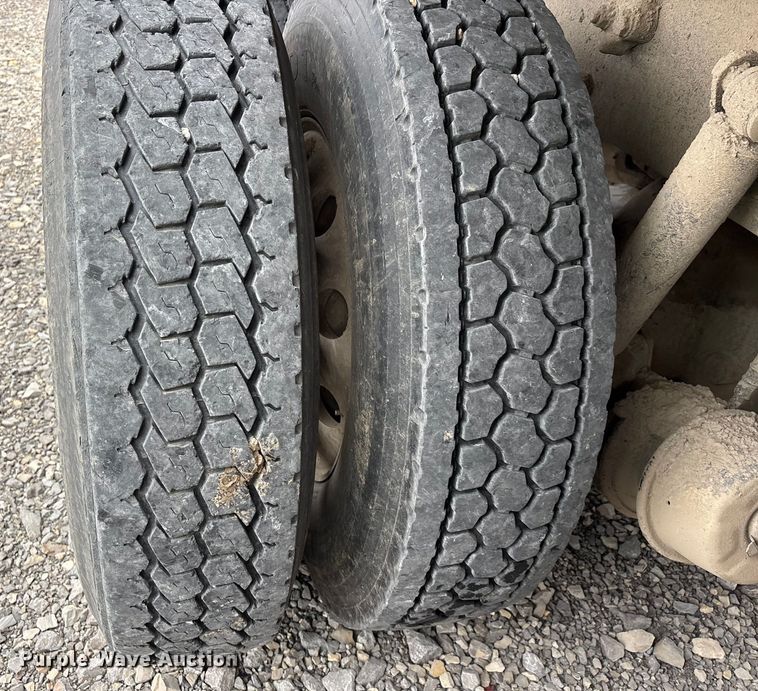 image for item YA1781 2016 Western Star 4700SF dump truck