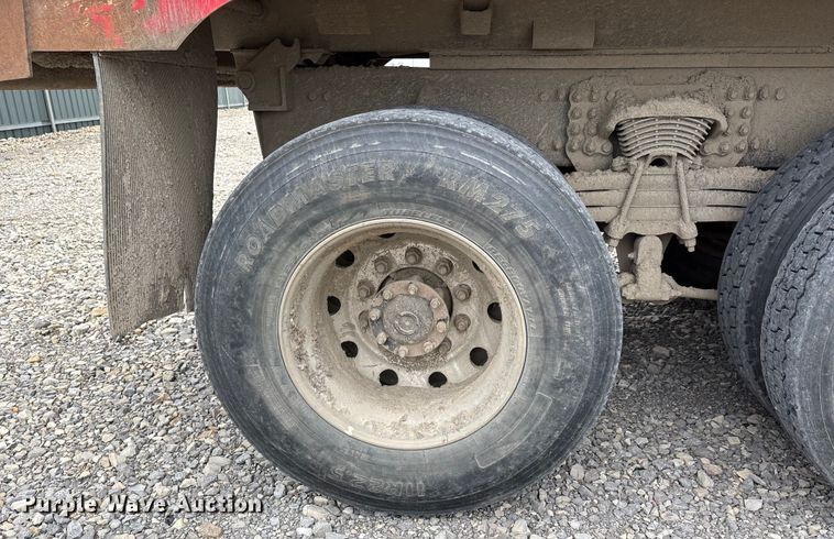 image for item YA1781 2016 Western Star 4700SF dump truck