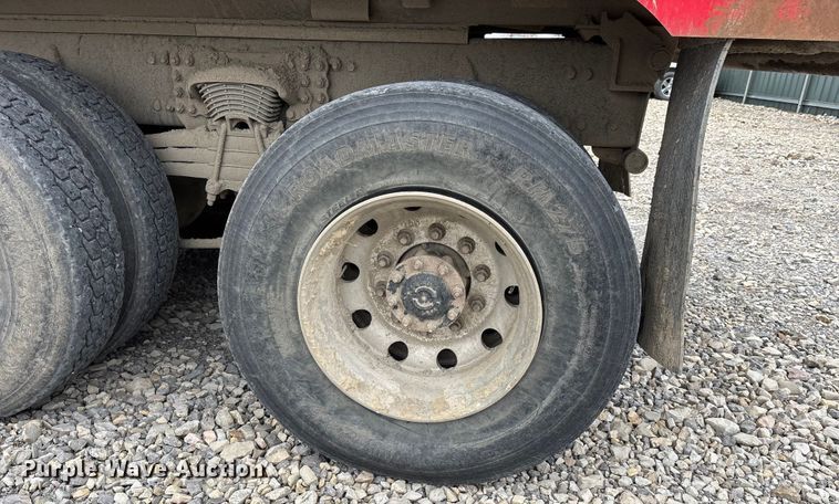 image for item YA1781 2016 Western Star 4700SF dump truck