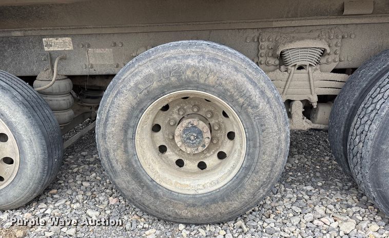 image for item YA1781 2016 Western Star 4700SF dump truck