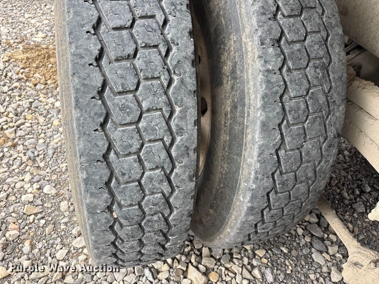 image for item YA1781 2016 Western Star 4700SF dump truck