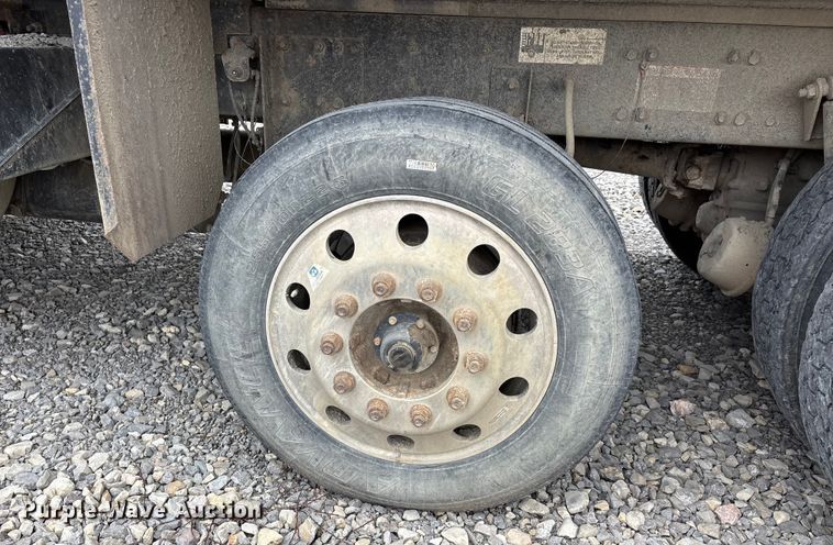 image for item YA1781 2016 Western Star 4700SF dump truck