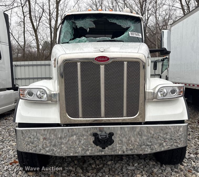 image for item YA1887 2026 Peterbilt 567 vacuum truck