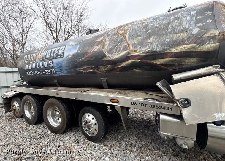 image for item YA1887 2026 Peterbilt 567 vacuum truck
