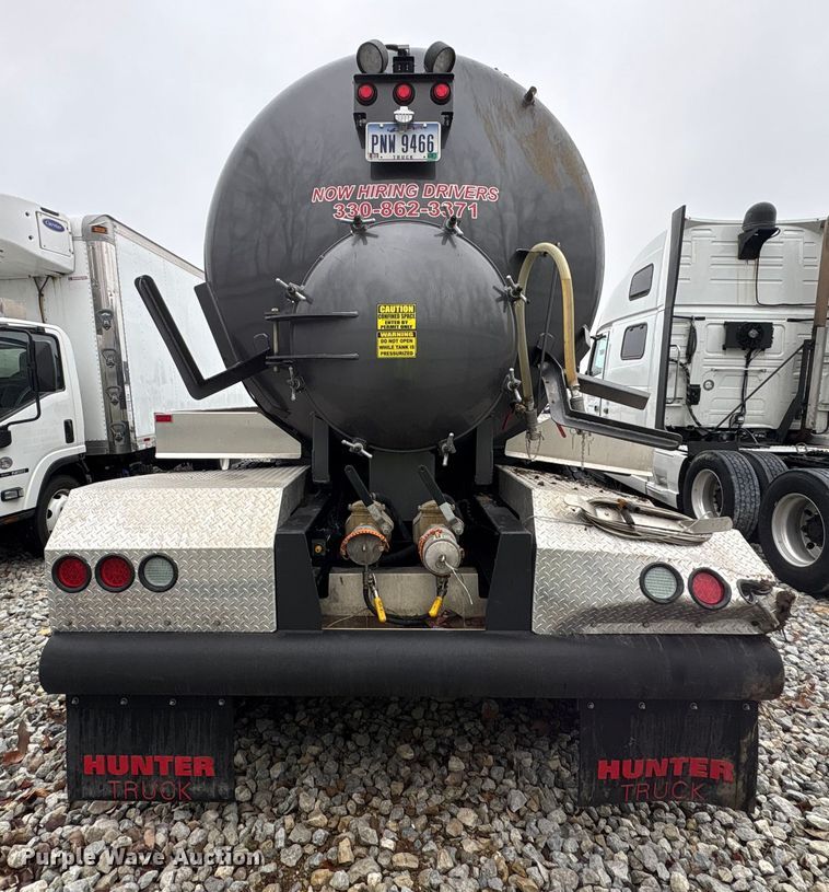 image for item YA1887 2026 Peterbilt 567 vacuum truck