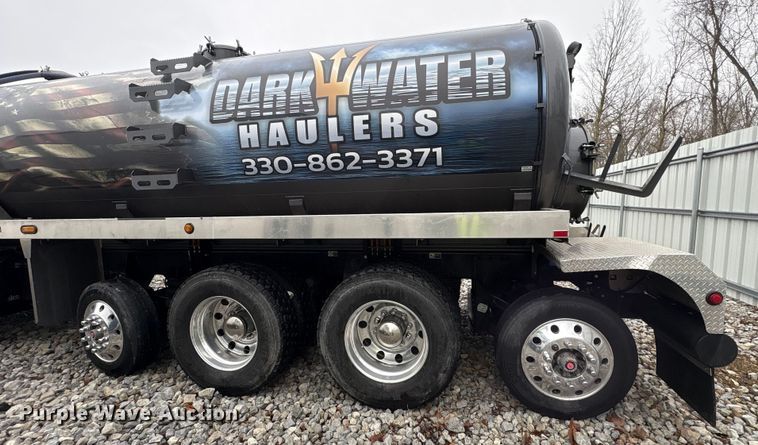 image for item YA1887 2026 Peterbilt 567 vacuum truck