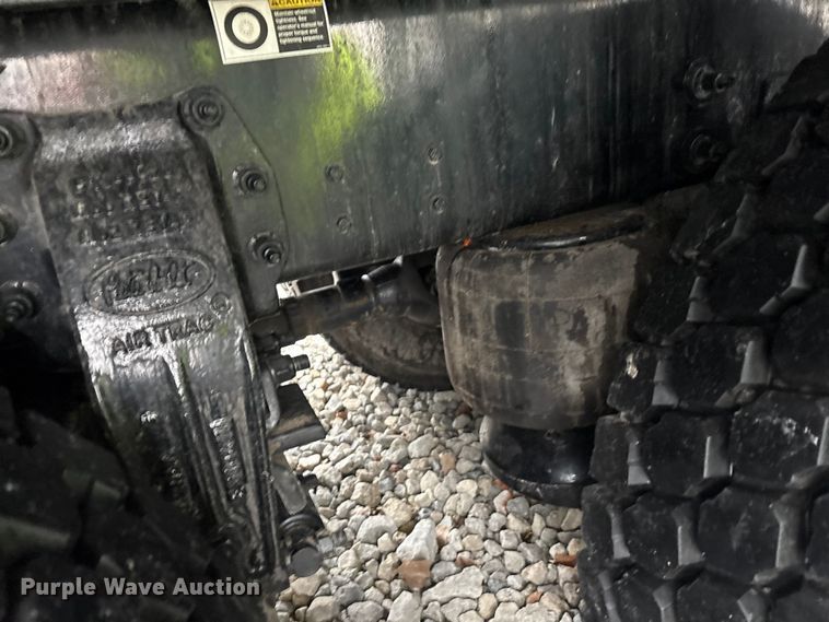 image for item YA1887 2026 Peterbilt 567 vacuum truck