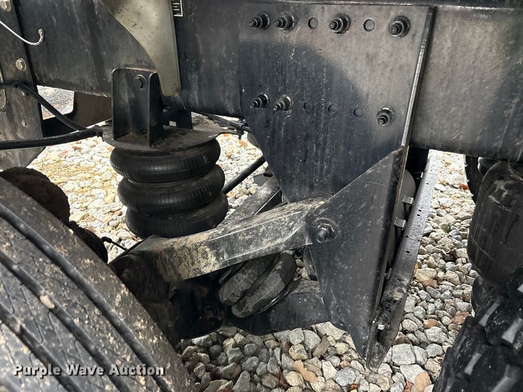 image for item YA1887 2026 Peterbilt 567 vacuum truck