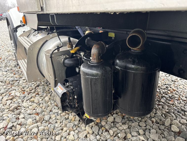 image for item YA1887 2026 Peterbilt 567 vacuum truck