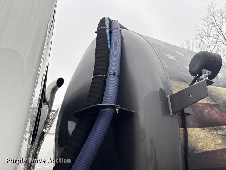 image for item YA1887 2026 Peterbilt 567 vacuum truck