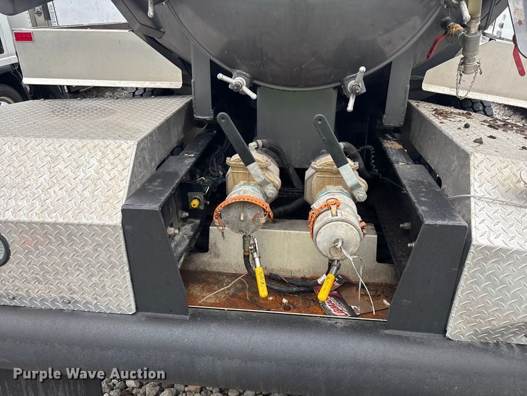 image for item YA1887 2026 Peterbilt 567 vacuum truck