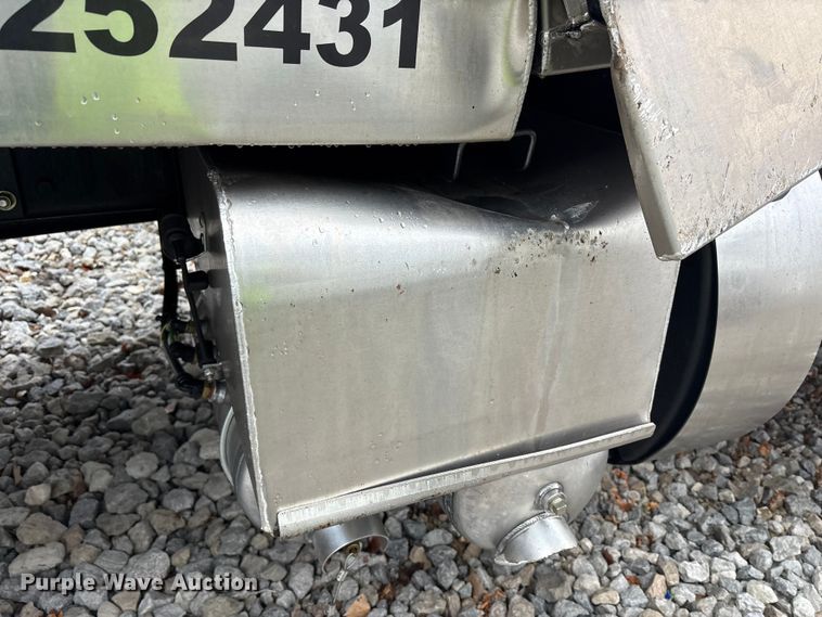 image for item YA1887 2026 Peterbilt 567 vacuum truck