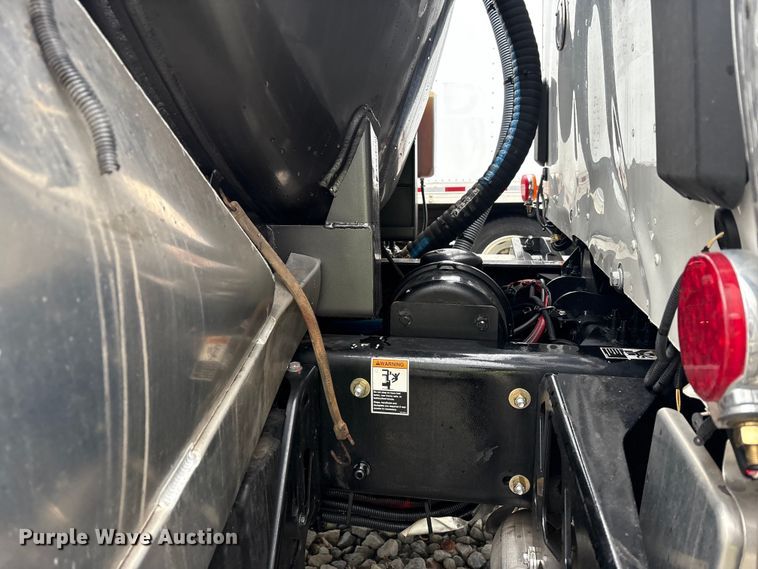 image for item YA1887 2026 Peterbilt 567 vacuum truck