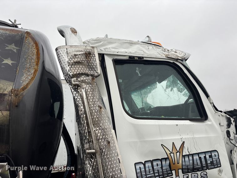 image for item YA1887 2026 Peterbilt 567 vacuum truck