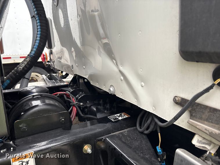image for item YA1887 2026 Peterbilt 567 vacuum truck