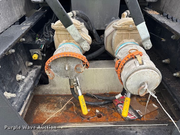 image for item YA1887 2026 Peterbilt 567 vacuum truck