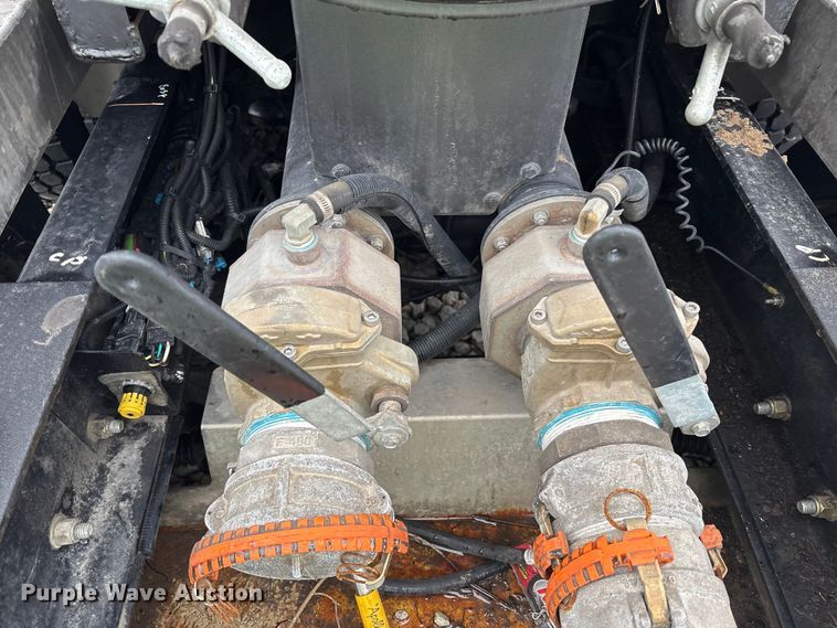 image for item YA1887 2026 Peterbilt 567 vacuum truck