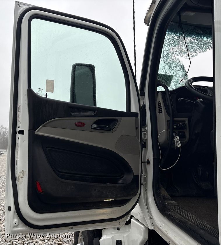 image for item YA1887 2026 Peterbilt 567 vacuum truck