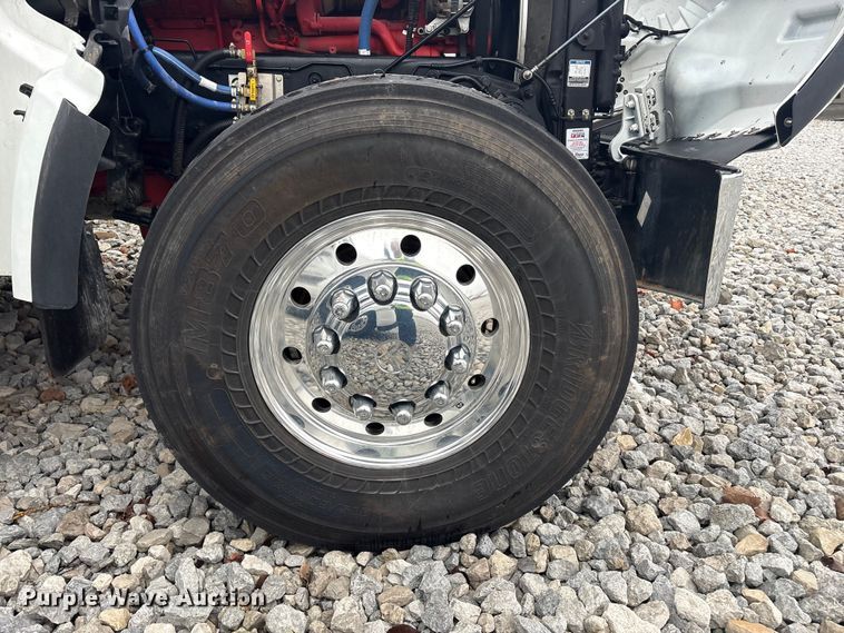 image for item YA1887 2026 Peterbilt 567 vacuum truck