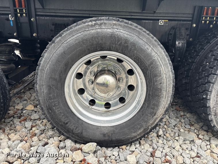 image for item YA1887 2026 Peterbilt 567 vacuum truck