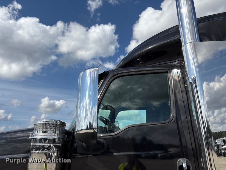 image for item YA2272 2024 International HX520 semi truck